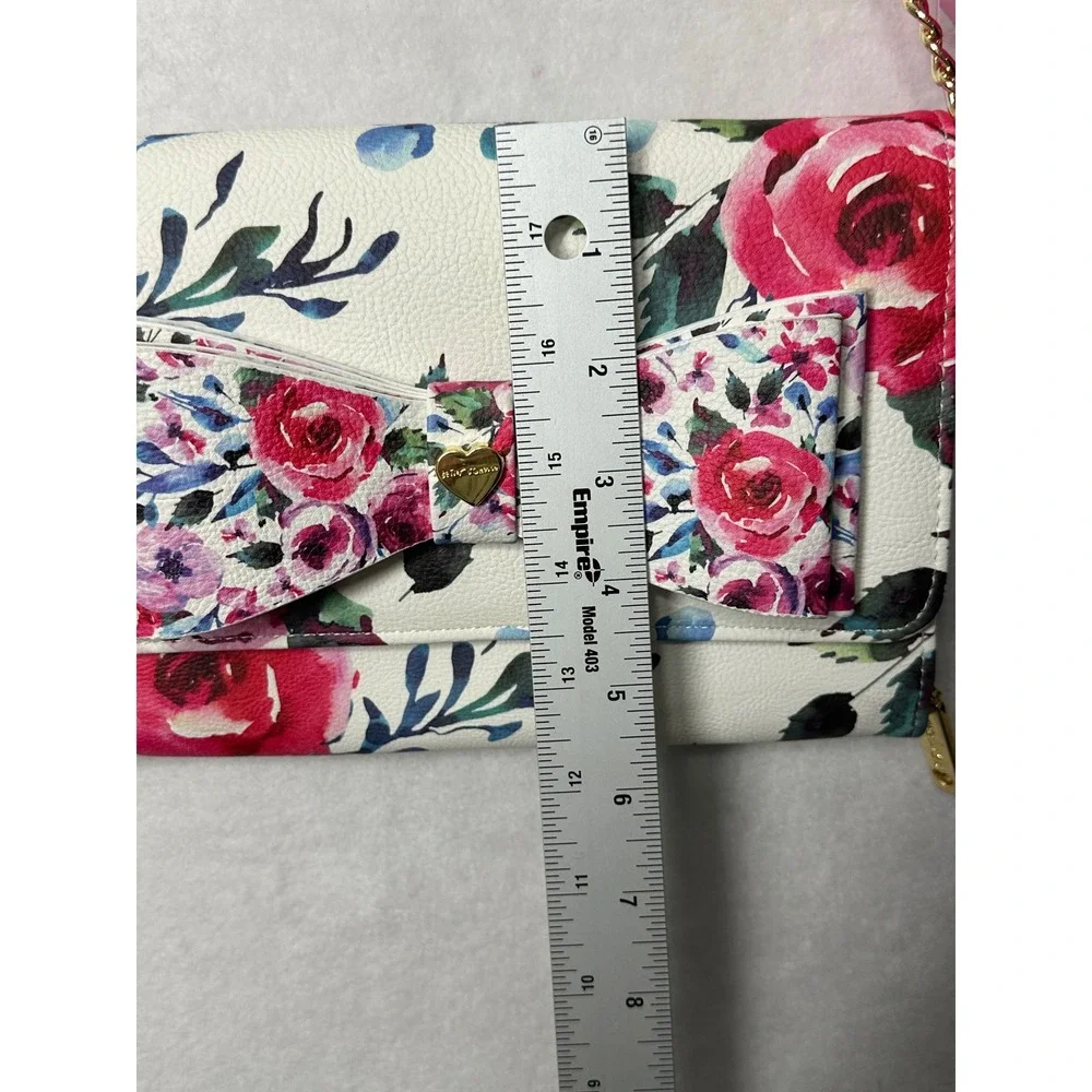 NWT‎ Betsey Johnson Wallet White Floral Print Chain Strap Bow Accent